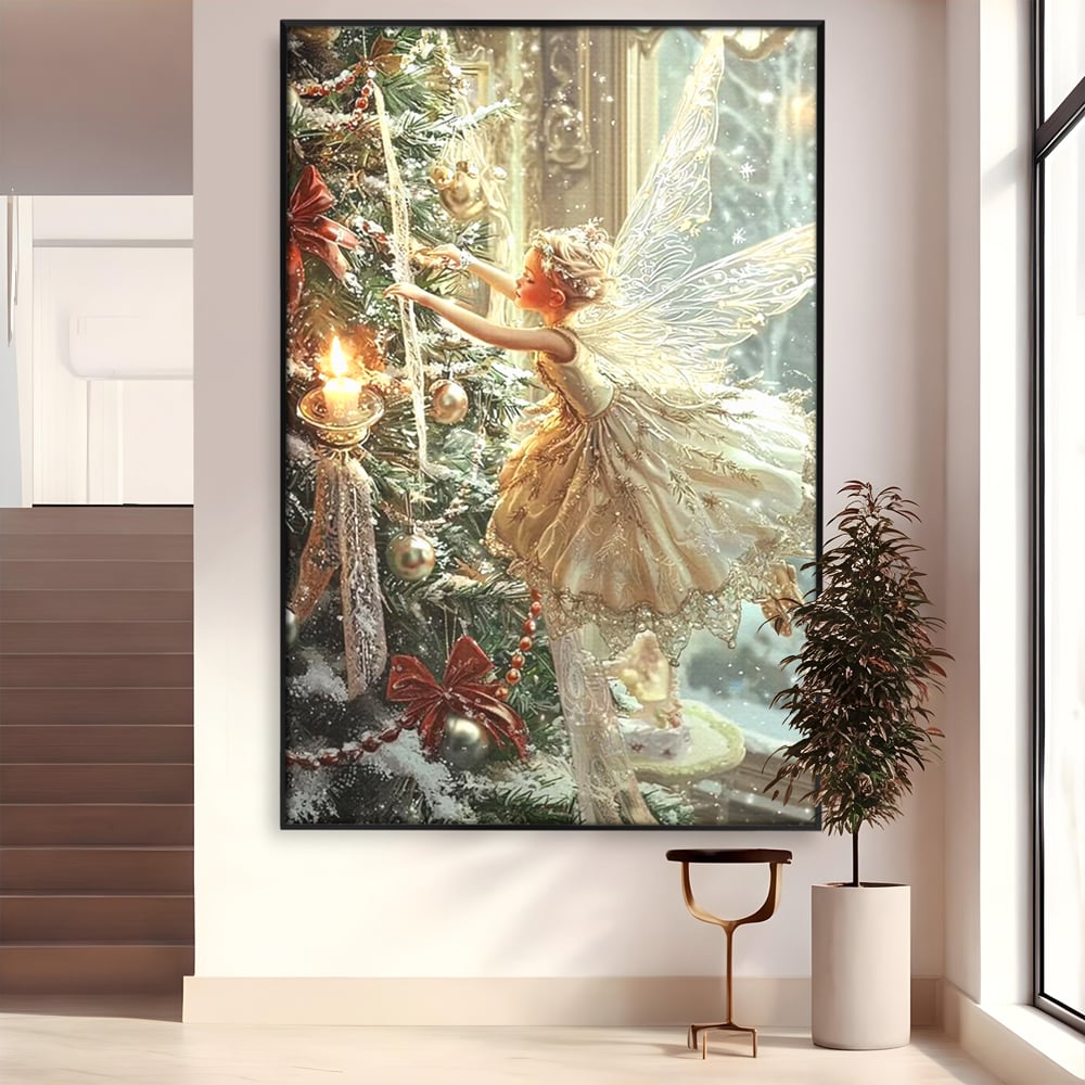 Tablou canvas cu pictura cu zana printre crengile bradului, in rama de aluminiu negru